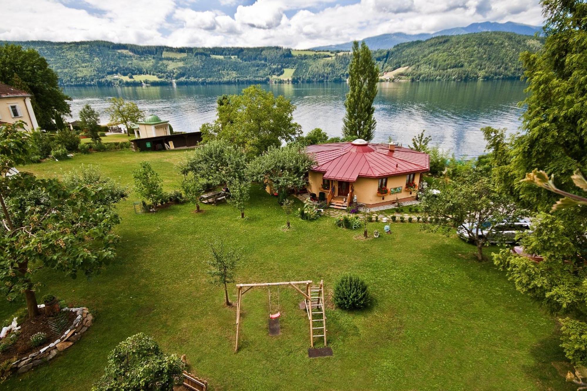 Ferienwohnungen Fischerhaus - Direkt Am See Millstatt Exterior photo