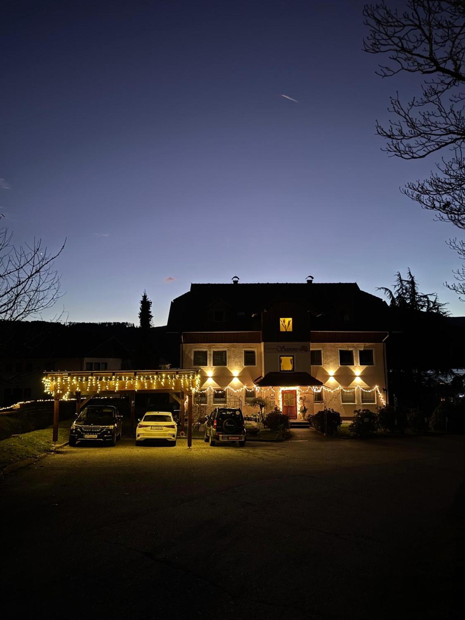 Ferienwohnungen Fischerhaus - Direkt Am See Millstatt Exterior photo
